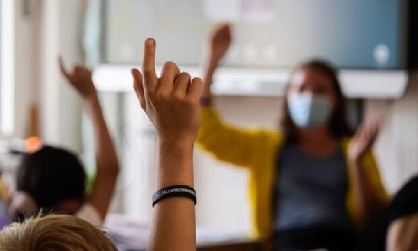 مقررات بازگشایی مدارس انگلیس در دوران کرونا